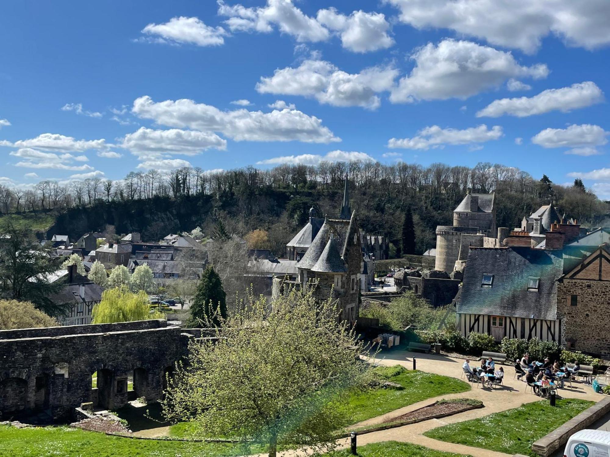 Le Relais Medieval Fougères 外观 照片